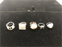 Lot of five metal rings