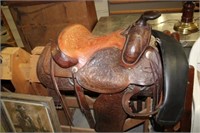 WESTERN SADDLE AND STAND