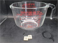 VINTAGE PYREX 8 CUP MEASURING CUP