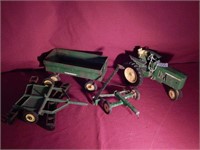 John Deere 1/16 scale toy tractor 4 pieces