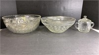 Glassware Lot (4 Bowls/1 Sugar Bowl) Clear