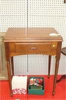 Singer 201-2 Sewing Machine in Cabinet