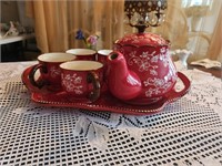 Temp-tations  Floral Lace Pattern Tea Set.