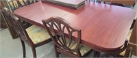 Table w/6 chairs and 3 leaves