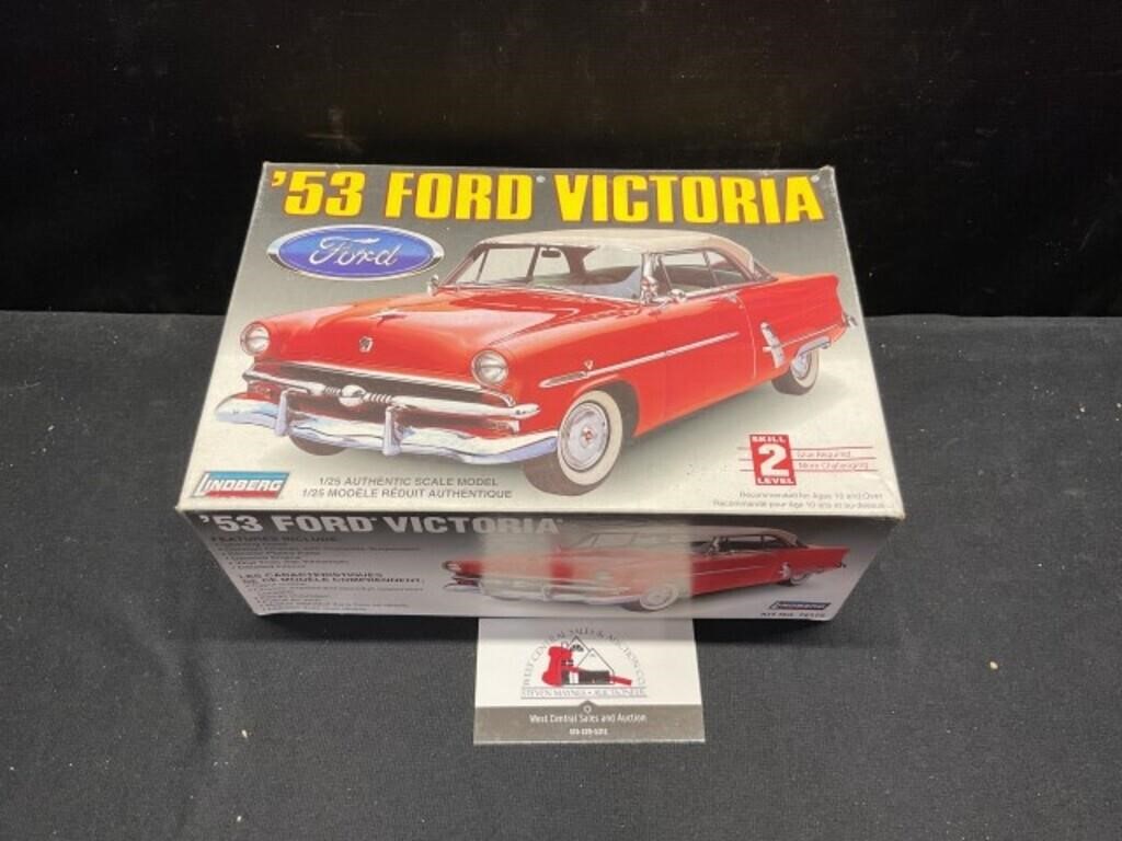 Lindberg 53 Ford Victoria Model