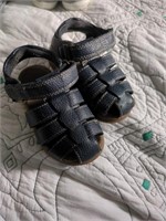 Youth leather sandals size 6 girls
