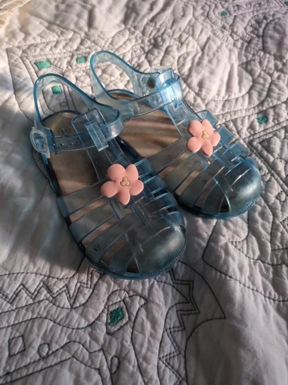 Frozen size 11 jelly sandals