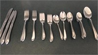 Oneidacraft Deluxe Flatware - 7 Dinner Forks, 10