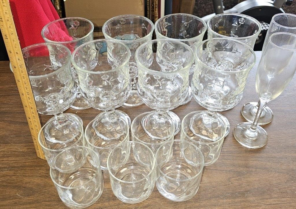 Lot of Assorted Glasses