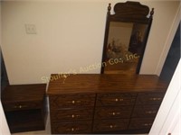 9 drawer dresser w/mirror & night stand, matches
