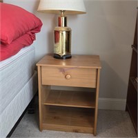 Bedtable w/ Lamp on Right