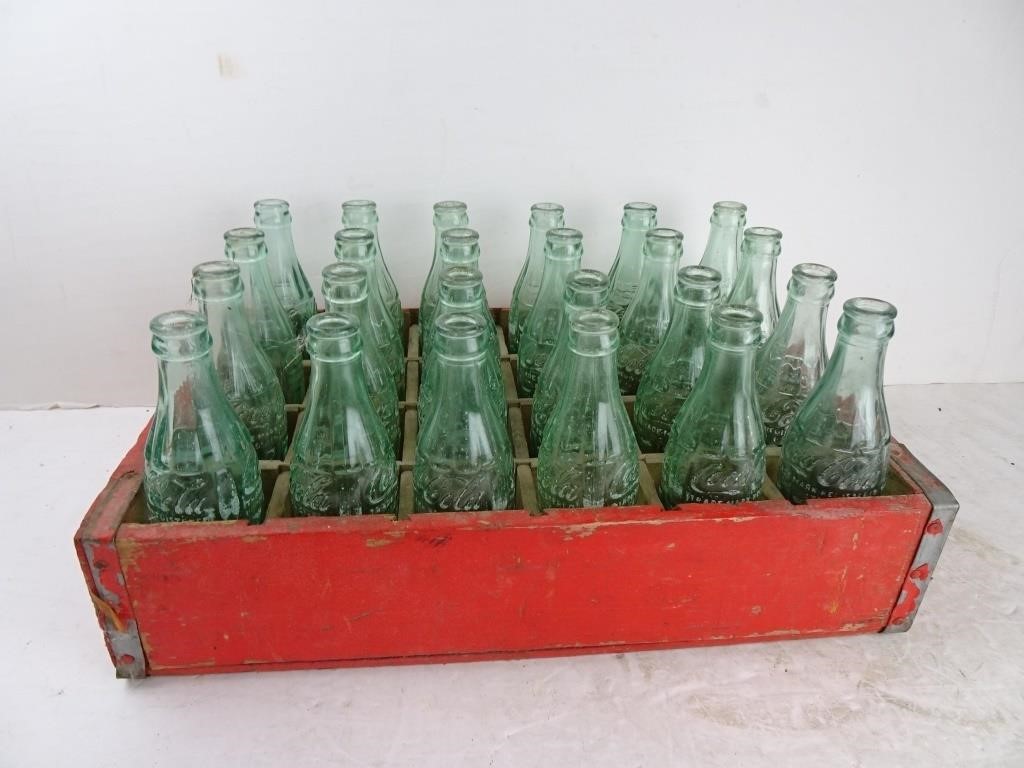 Lot of 24 Vintage Coca Cola Bottles in Flat Crate