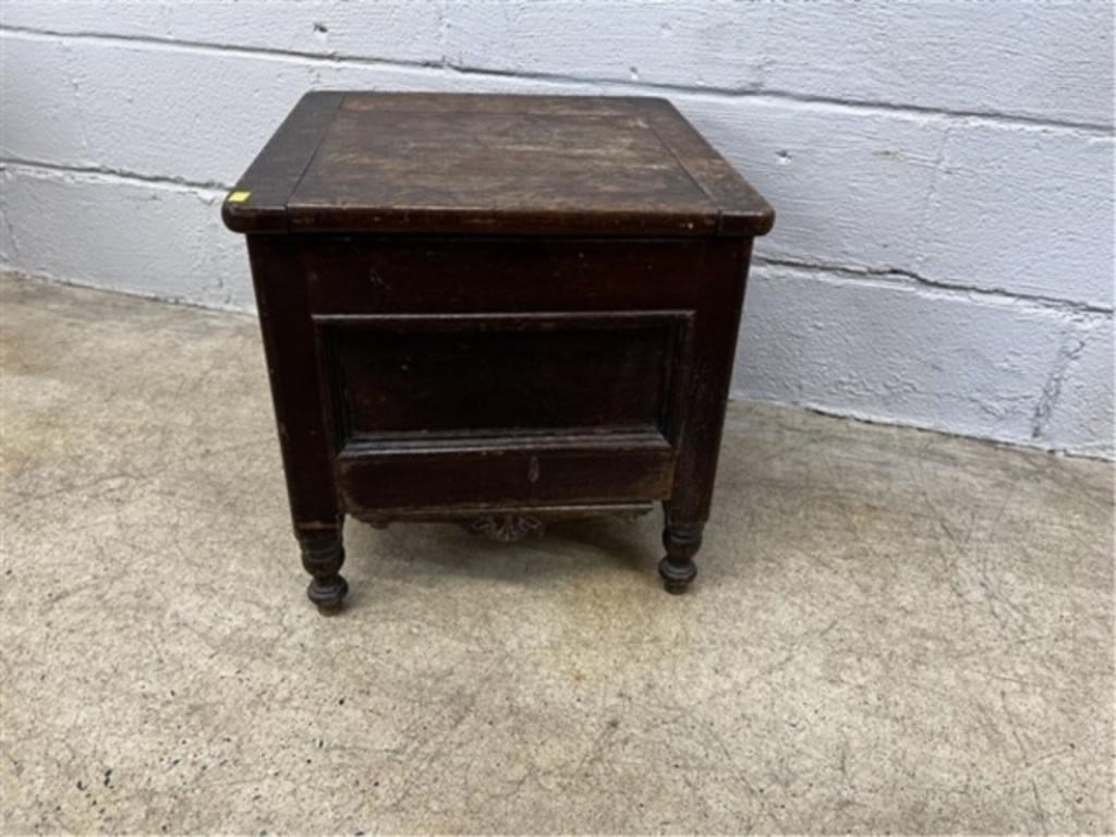 Vtg. Lift Lid Potty Chair