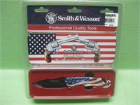 NIP Smith & Wesson America's Heroes Knife