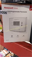 HONEYWELL HOME PROGRAMMABLE THERMOSTAT
