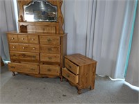 (3) Bedroom Furniture Set