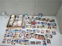 BASEBALL COLLECTOR TRADING CARDS