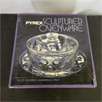 PYREX 2.5Qt Covered Casserole & Tray; NEW in BOX!