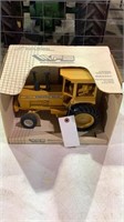 White metal tractor 1/16 scale