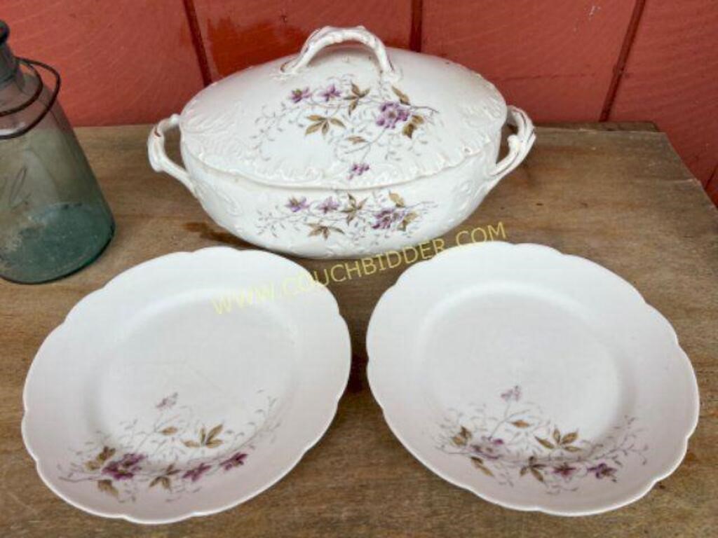 Austria porcelain lidded dish & plates