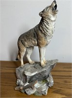 Howling Wolf Coyote Resin Statue 9"