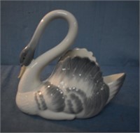 Lladro Porcelain Figure of a Swan