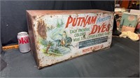 Putnam dyes display