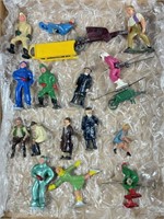 ASSORTMENT OF BARCLAY MANOIL LEAD FIGURES