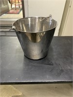 Stainless steel bucket