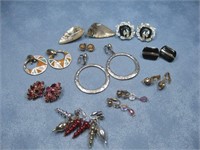 Vintage Costume Jewelry Clip On Earrings