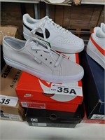 Mens DG & Nike Sneakers Size: US 11