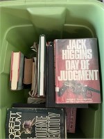 Tote of books