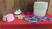 WOMENS VINTAGE DRESS UP HATS WITH A HAT BOX