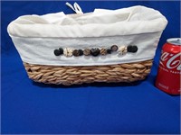 Woven basket w linen liner