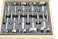 Hole Saw Bits (2-1/8" to 1/4") in Wooden Box