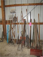 Large lot of hand garden tools, rakes, shovels,