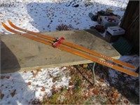 Wood skis