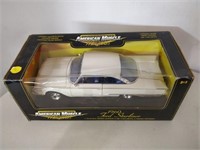 American Muscle 1960 Ford Starliner car 1/18