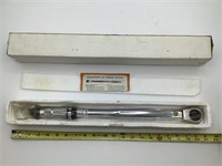 TORQUE WRENCH IN BOX