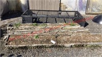 Lot w/ 4 wire planters and 1 metal plant