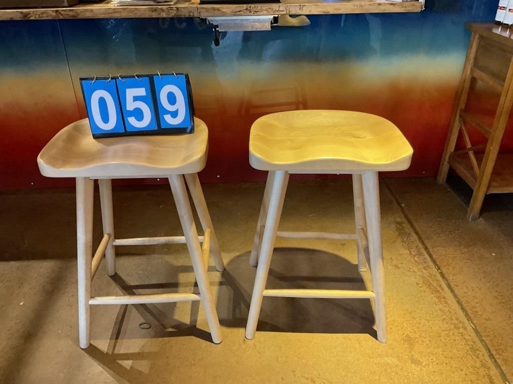 LOT 2 BARSTOOLS