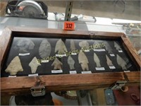 GROUP OF 16 NATIVE AMERICAN ARROW HEADS FROM