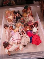 28 small vintage dolls including Nancy Ann