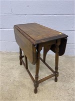 Drop Leaf End Table