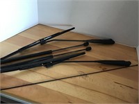 LOT OF (5) FORD WIPER BLADE ARMS, ANTENNA, AND MOR