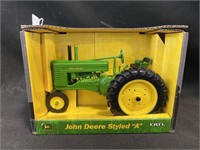 John Deere styled A tractor, die cast metal, 1/16