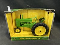 John Deere Styled A tractor, die cast metal, 1/16