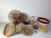 Straw Baskets,Vases and Plates