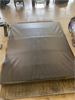 6.5’ TRI-FOLD BED COVER