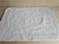 White Bath Mat (3 ft)
